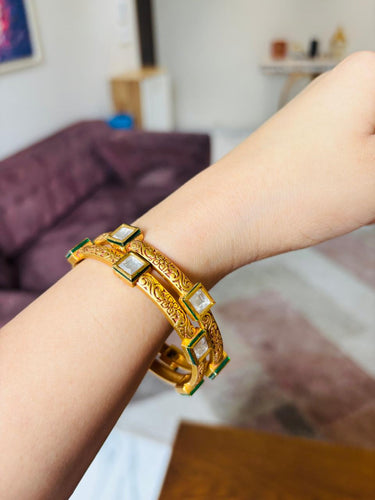 Square Shape Kundan Bangle